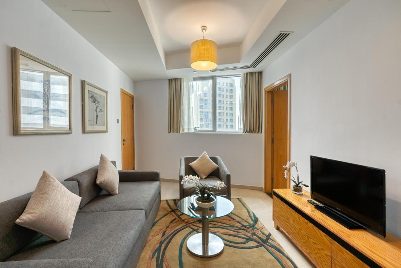 Classic One-Bedroom,1061516671:JPEG