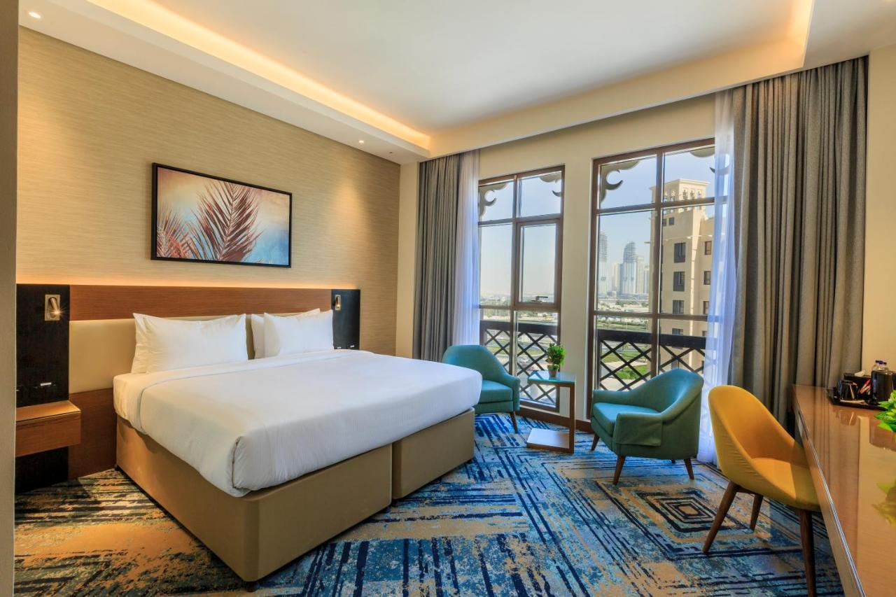 Executive King Room Partial Canal View Food & Beverage excluding room dining,1135527788:JPEG