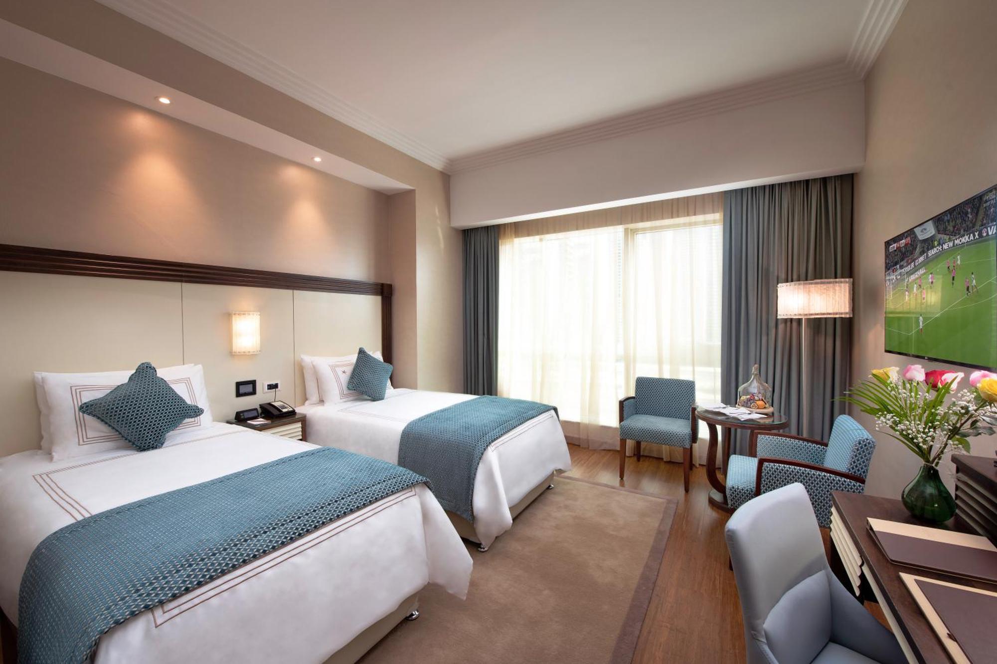 Deluxe Family Room Early check 11am & late check-out at 4pm on food & beverage valid until 31 August 2026 only,1641772964:JPEG