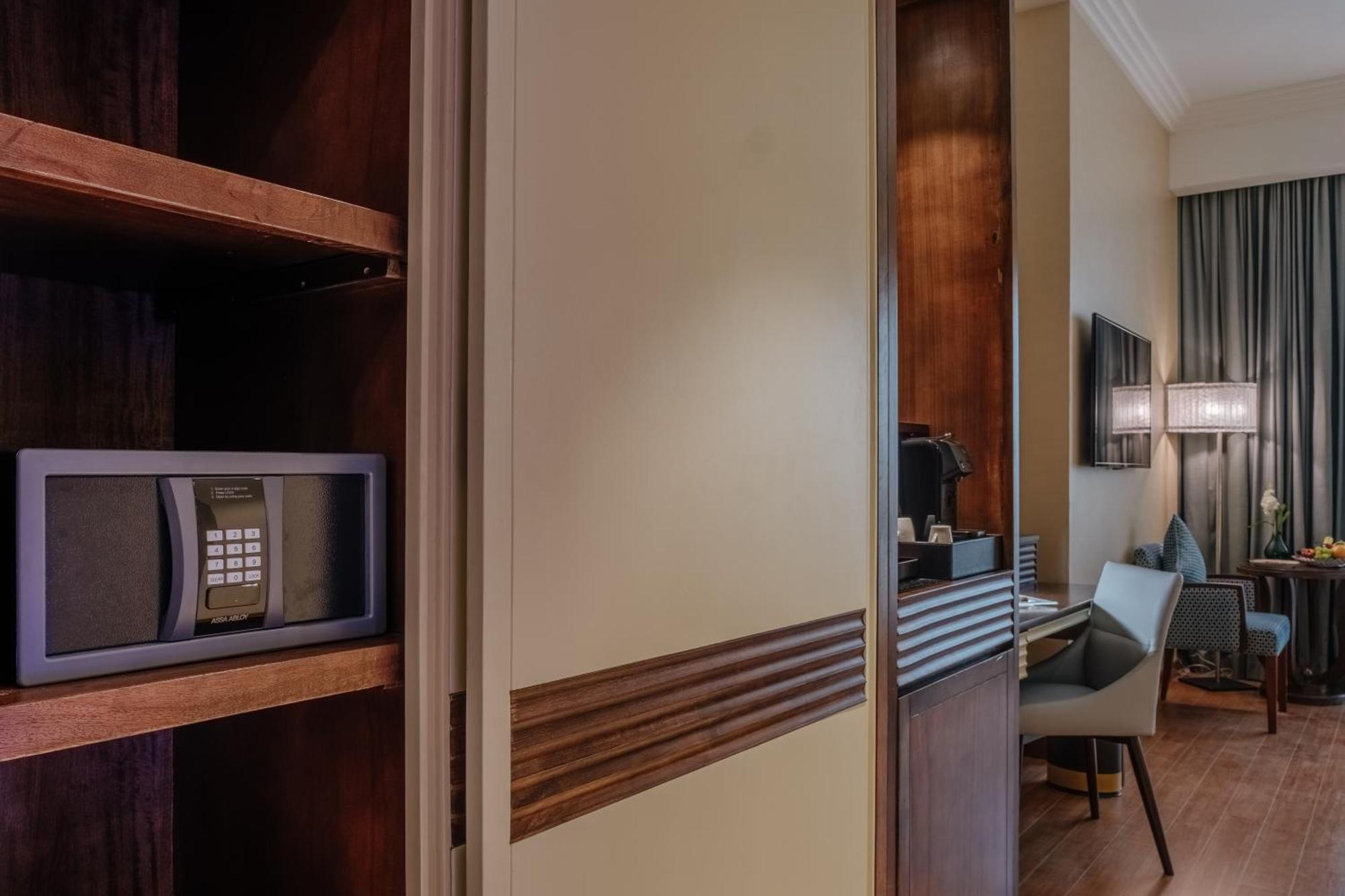 Deluxe Twin Room Early check 11am & late check-out at 4pm on food & beverage valid until 31 August 2026 only,756299242:JPEG