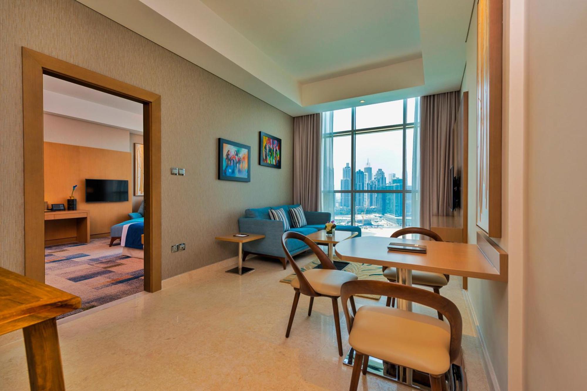 Suite met 1 Slaapkamer - Uitzicht op Dubai Canal met Gratis Toegang tot het Privéstrand van het Hotel in Palm - Jumeirah