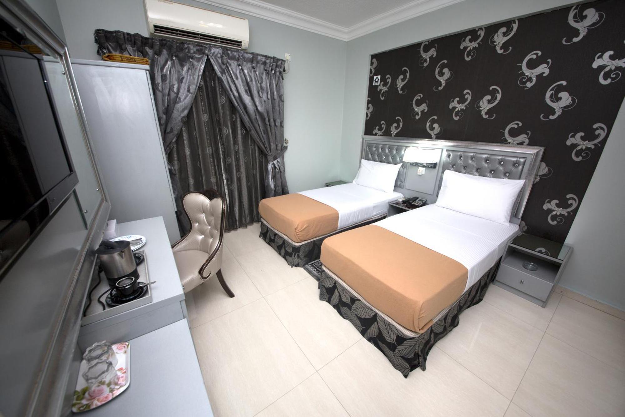 Standard Double or Twin Room,780474513:JPEG