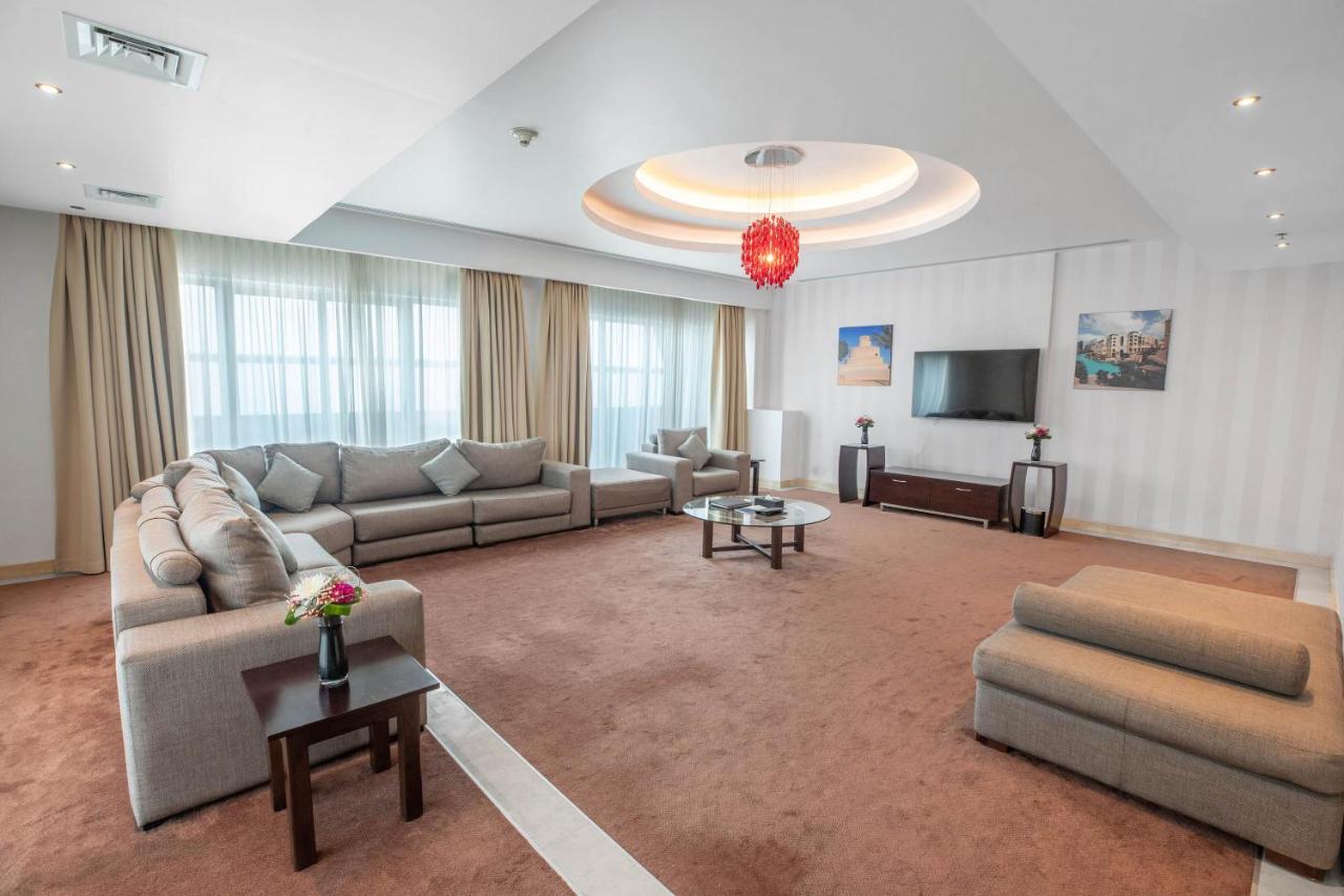 Deluxe Four-Bedroom Apartment Panoramic Views,1287801727:JPEG