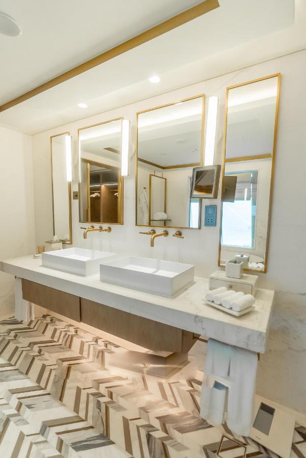 Al Marsa Suite Private Balcony includes Daily & Afternoon Tea Evening Drinks & Canapes Club Privileges,1294310641:JPEG