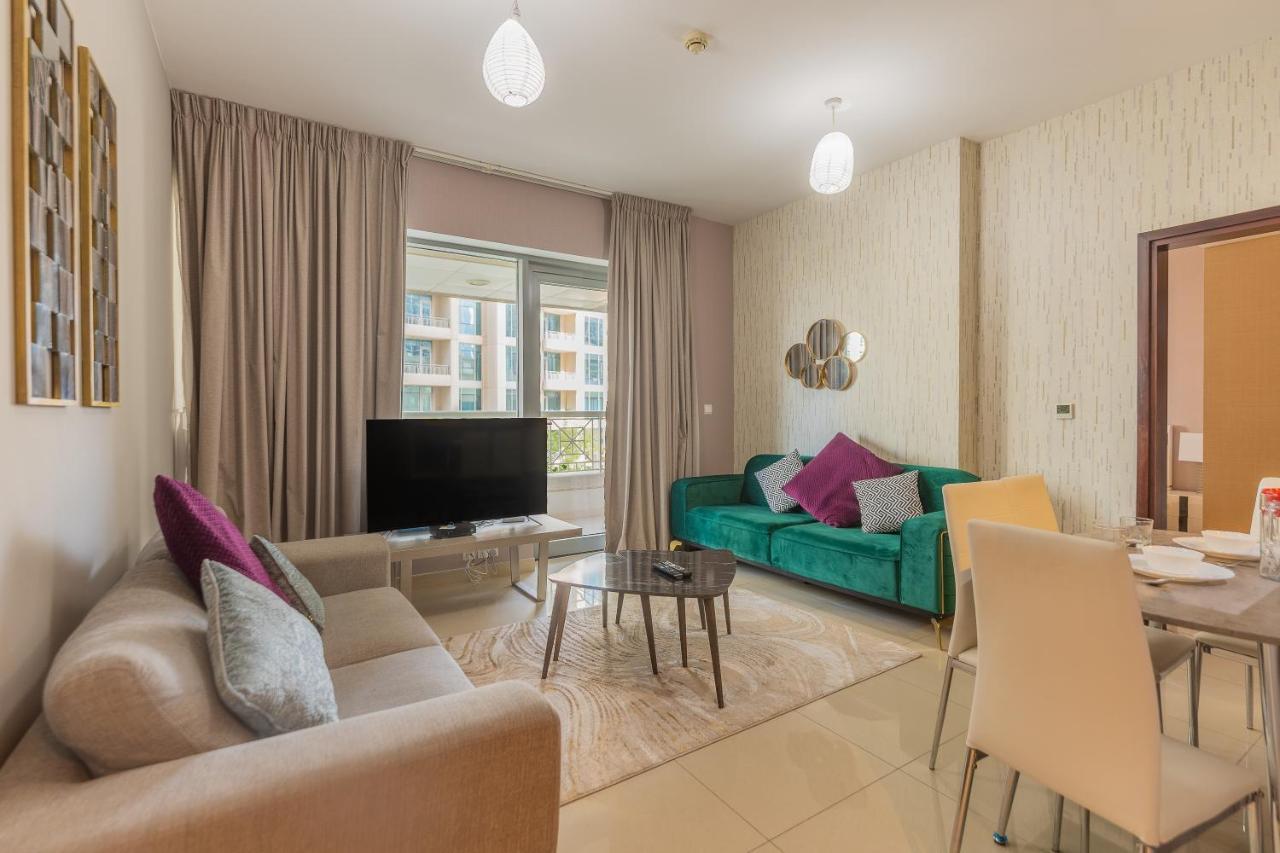 One-Bedroom Apartment,1393343027:JPEG