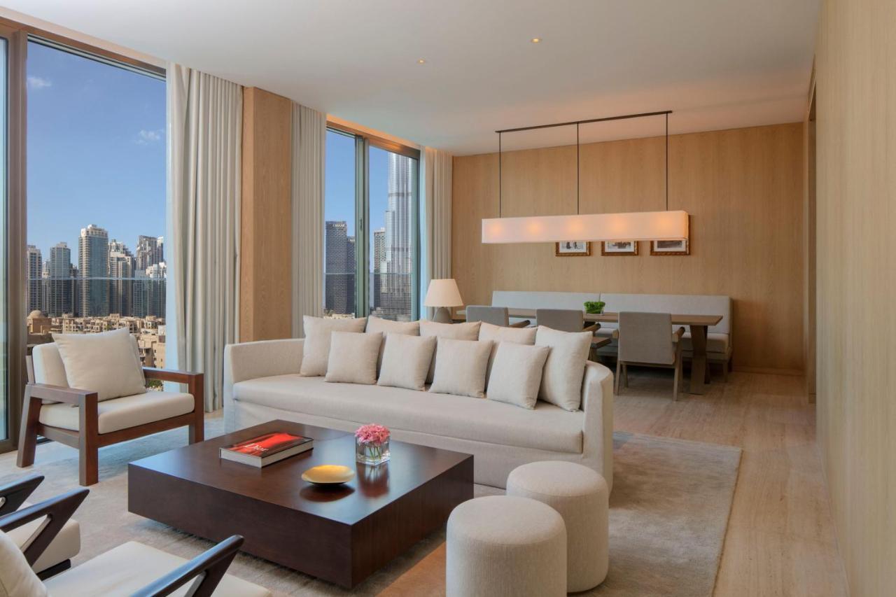 Premier One-Bedroom King Suite Kitchen Balcony Burj Khalifa View,1350748132:JPEG
