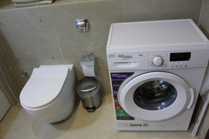 One-Bedroom Apartment,1382771903:JPEG