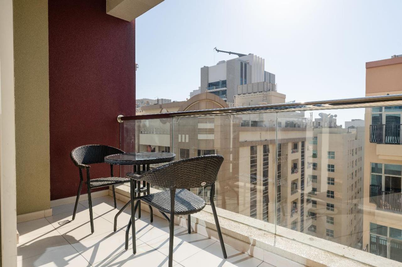 Apartamento com 2 Quartos e Varanda (6 Adultos)