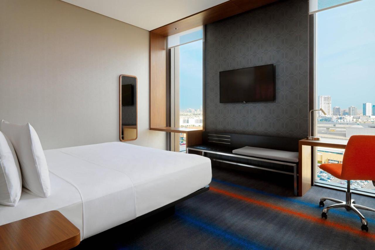 One-Bedroom Suite King Bed,1404865925:JPEG