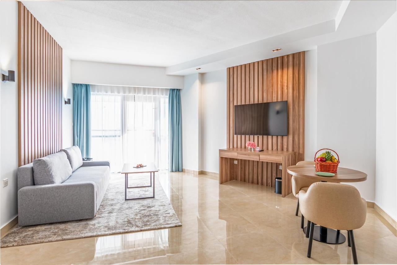 Premium One Bedroom King,1474629844:JPEG