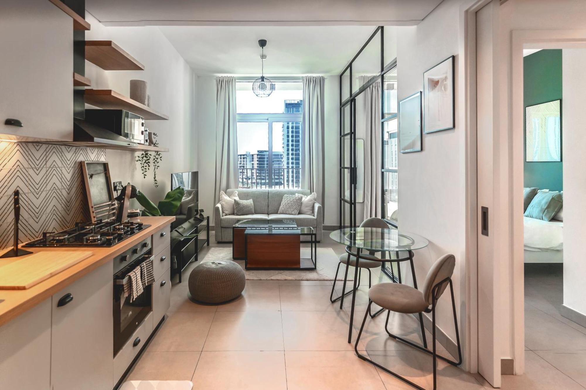 One-Bedroom Apartment Balcony,1397659031:JPEG