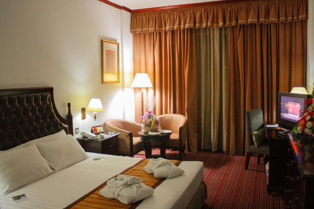 Deluxe Single Room on F&B,1533550954:JPEG