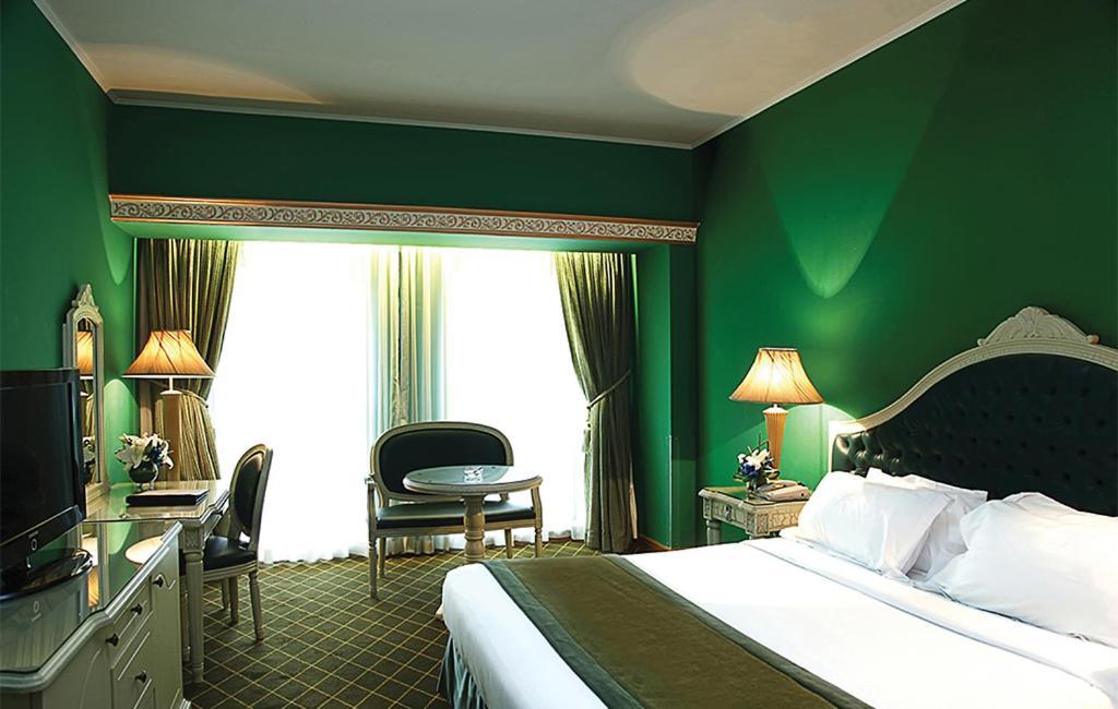 Couples Room