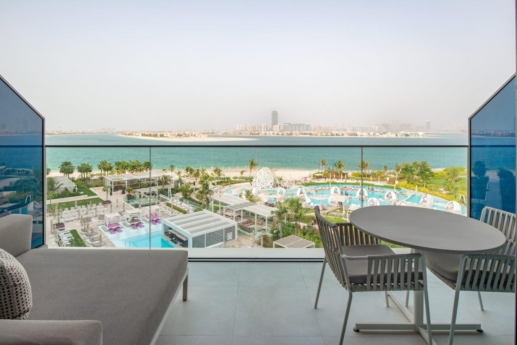 Spectacular Room 1 King Skyline view Private Balcony includes 3 hours of Flow of Selected Drinks