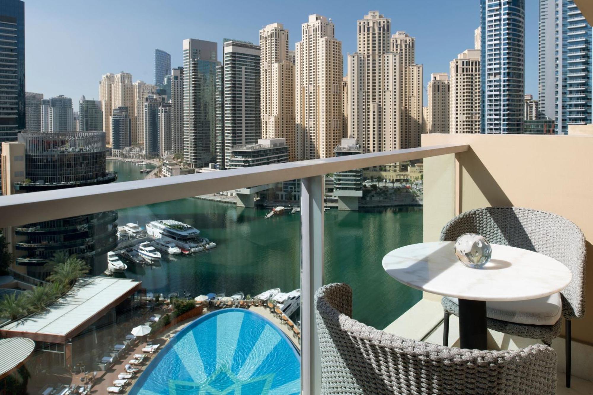 Executive Marina View Room Twin Beds Club lounge access Lunch & Including direct access to Dubai Marina Mall & Marina Walk