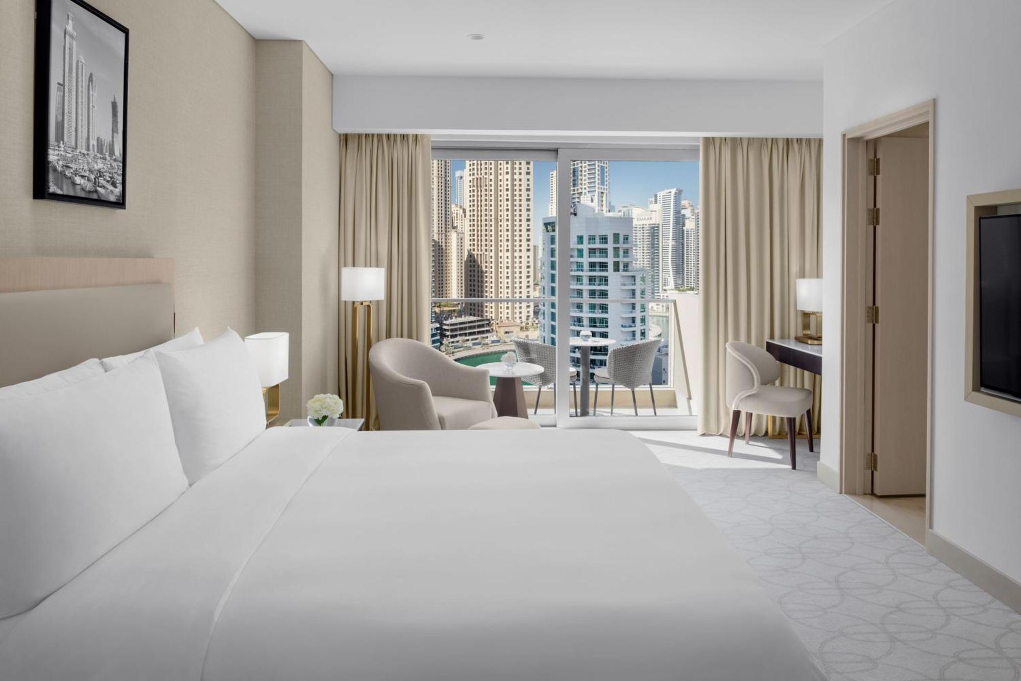 Executive City View Room King bed Club lounge access Lunch & Including direct access to Dubai Marina Mall & Marina Walk