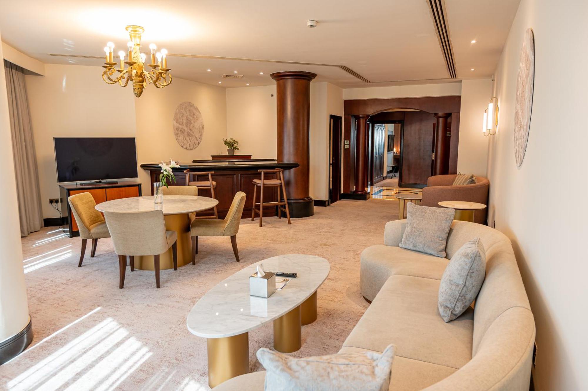 Two-Bedroom Suite,1632890401:JPEG