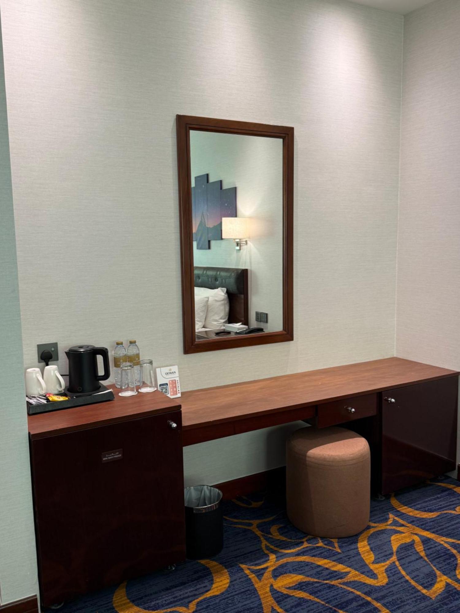 Deluxe Twin Room - Complimentary Transfer to Bluewater Island and JBR,1639558547:JPEG