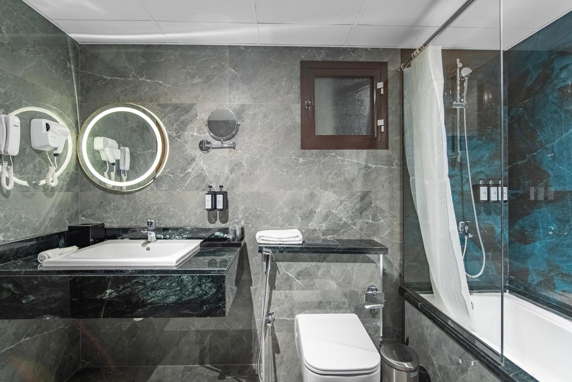Deluxe Premium Suite,1648865877:JPEG