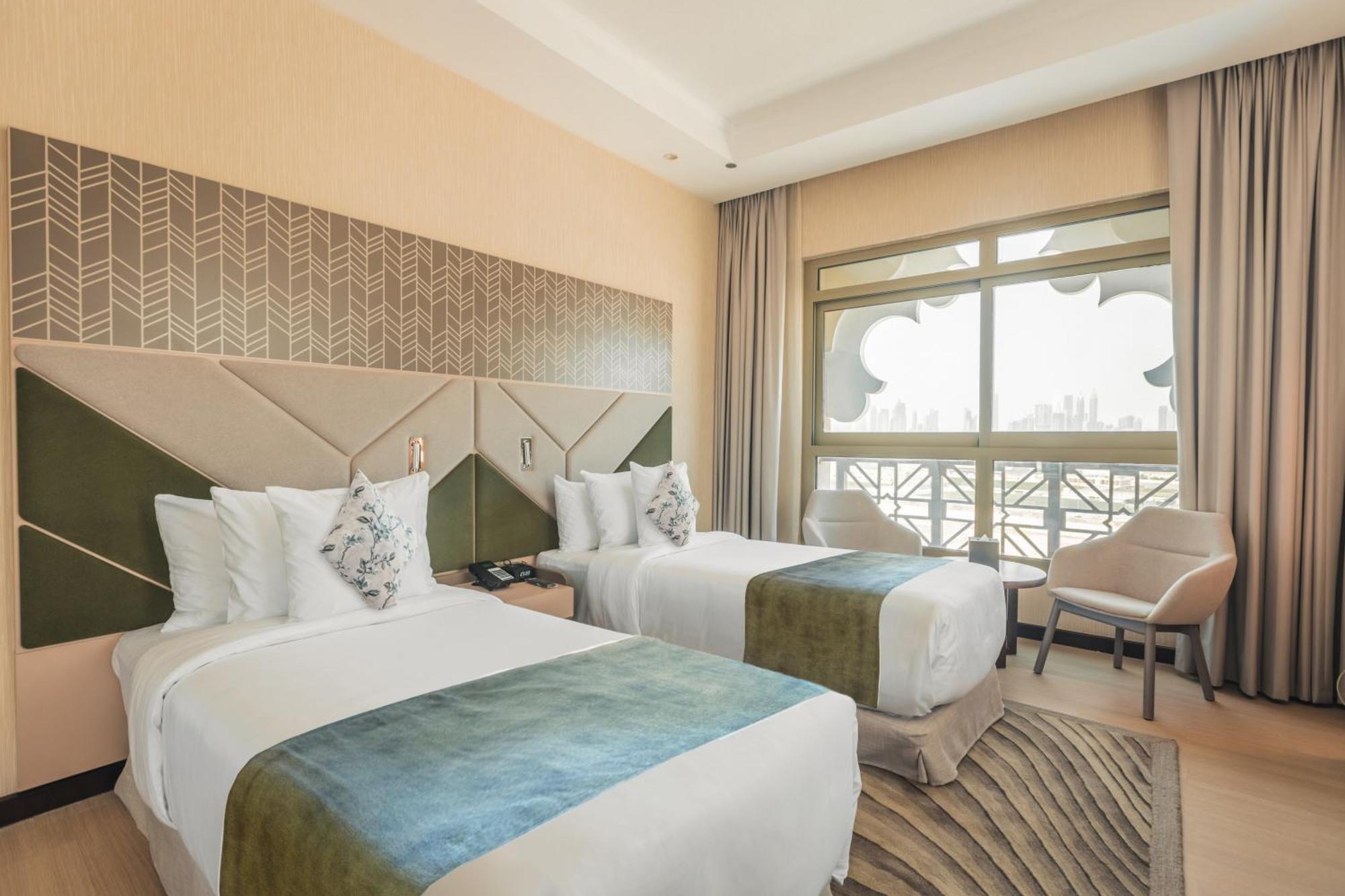 Superior Family Connected F&B Salon Complimentary Shuttle to Dubai Mall & La Mer Beach,1648999594:JPEG