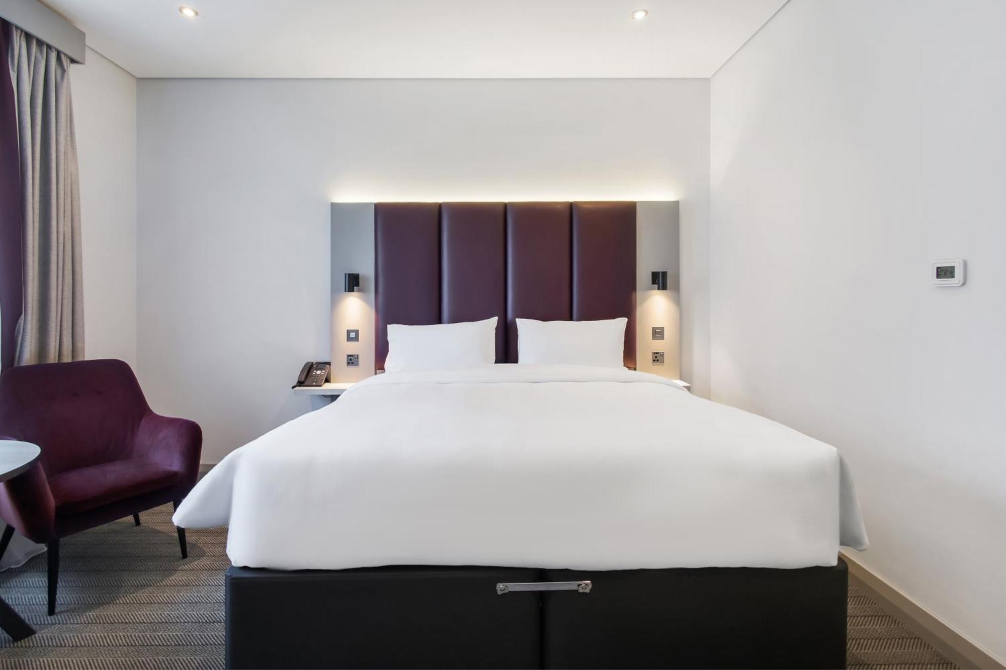 Non-Smoking New Style Double Room DXB Airport Shuttle Every 30min to T1&3,1722912853:JPEG