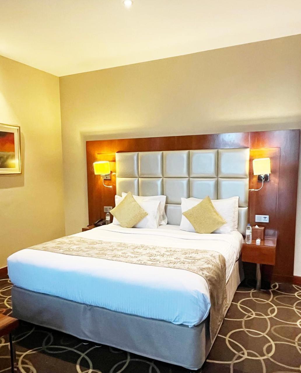 Deluxe Room King Complimentary shuttle service to Beach