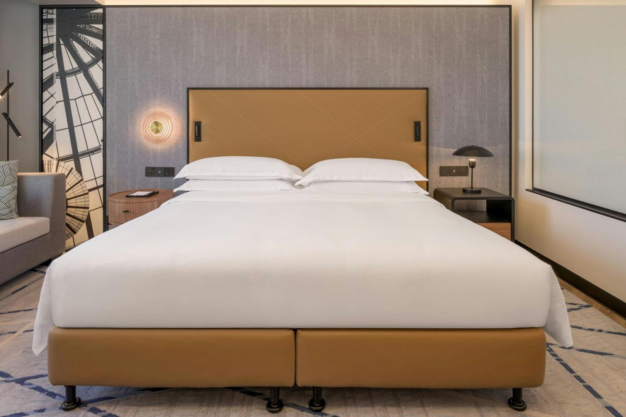 Quarto Deluxe com Cama King-size e Vista da Cidade