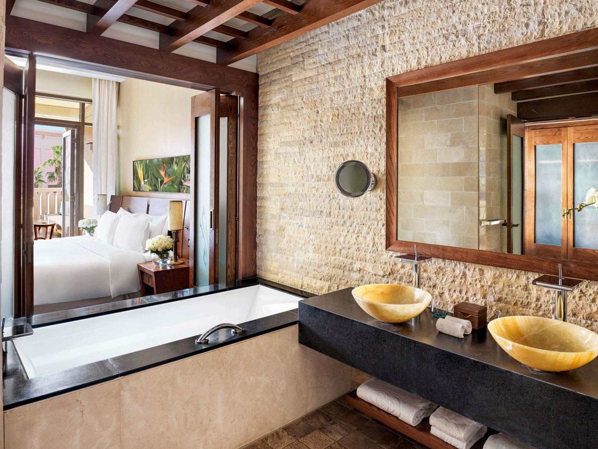 Classic Room Courtyard View