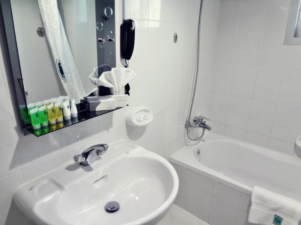 Double Suite,215222072:JPEG