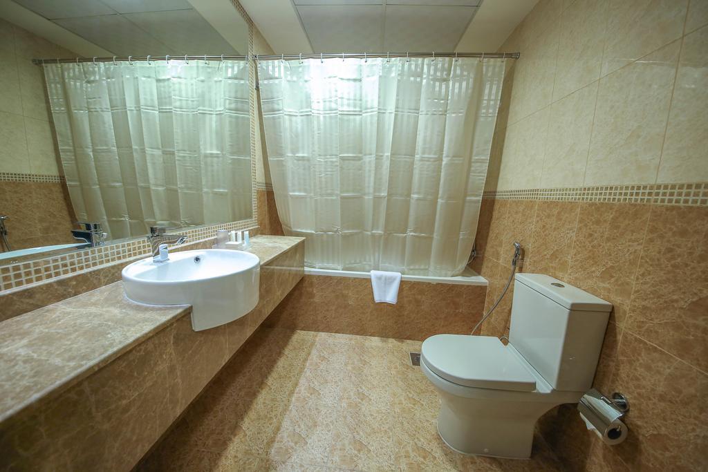 Classic One-Bedroom Apartment,379255672:JPEG