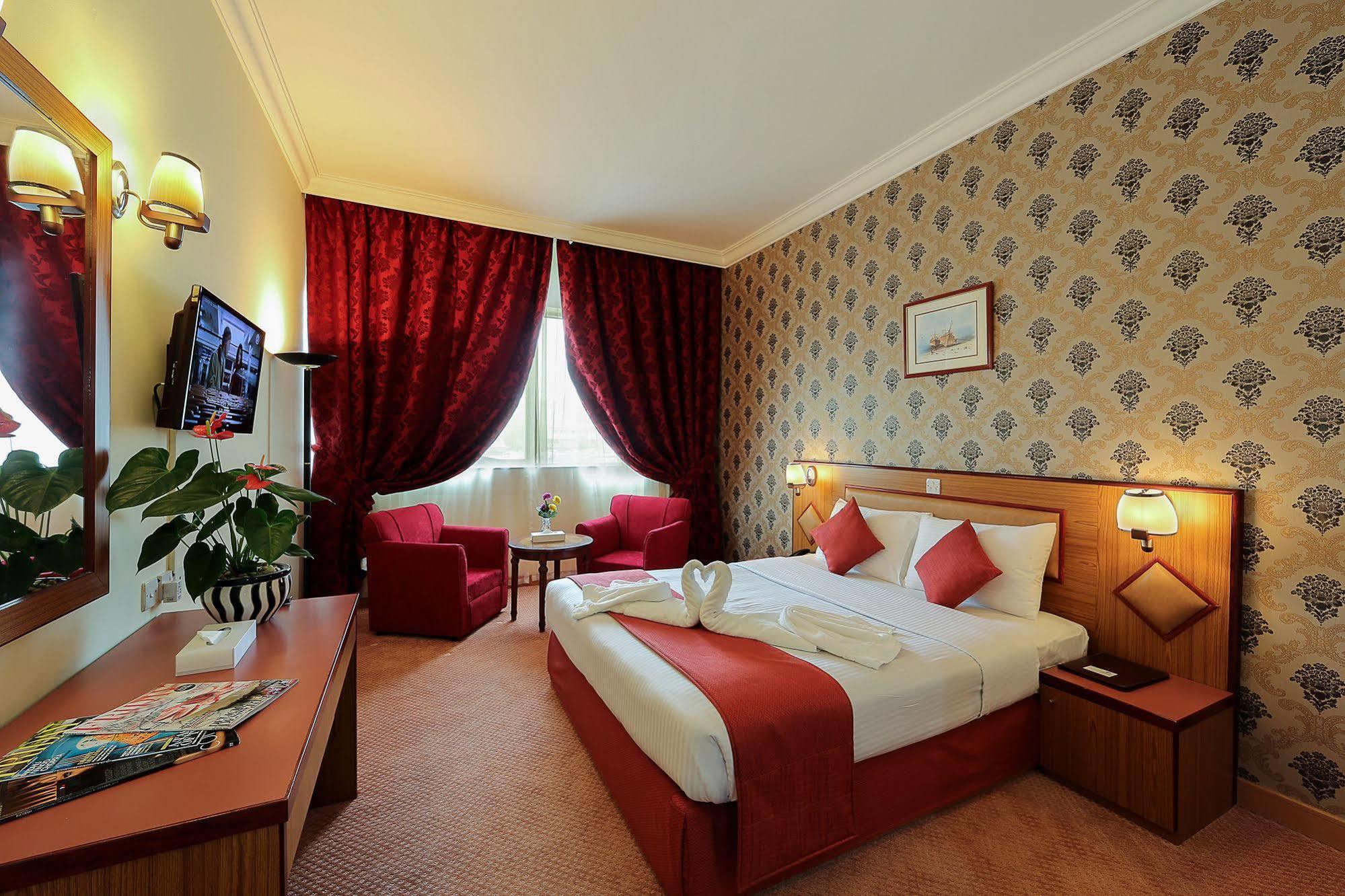 Deluxe Family Suite,686741148:JPEG