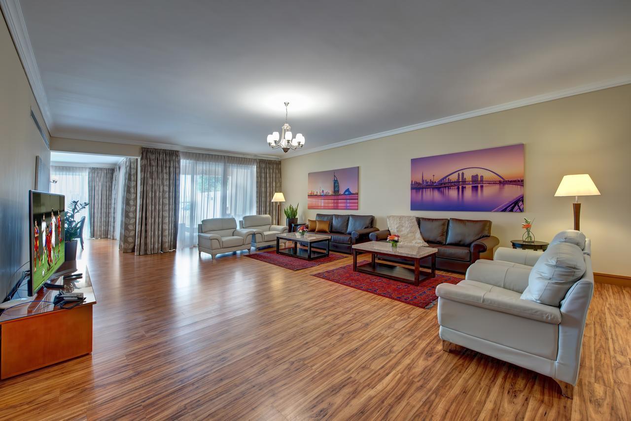 Four-Bedroom Villa,695724099:JPEG