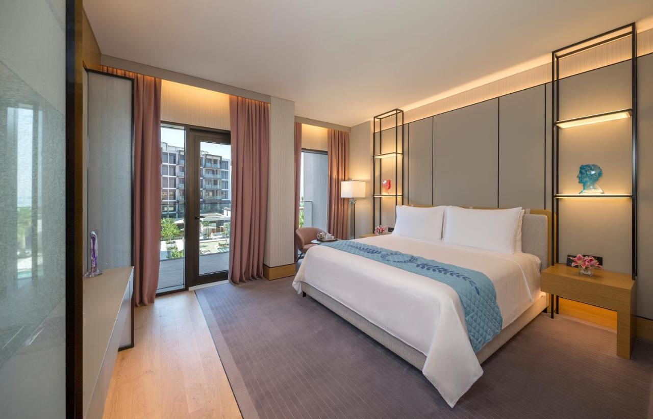 Premium Resort King Suite