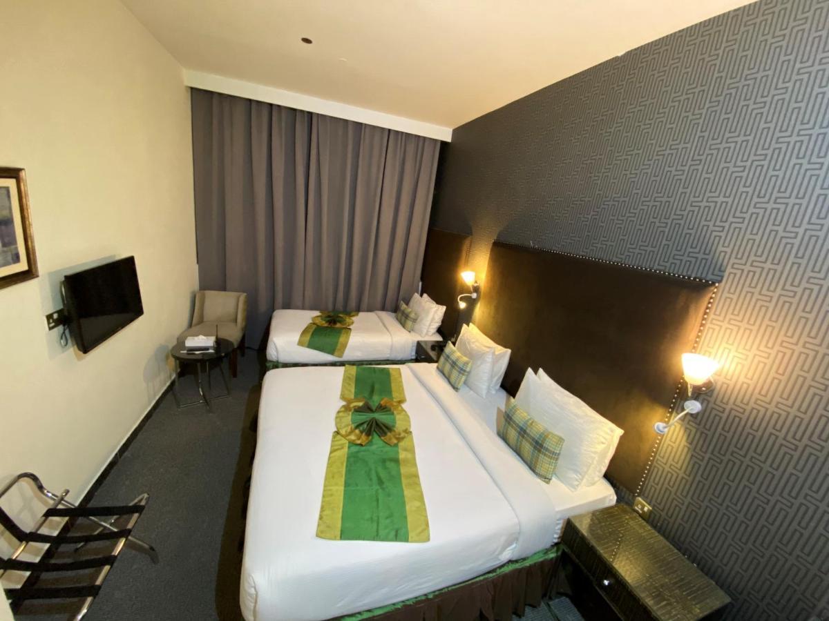 Deluxe Dreibettzimmer