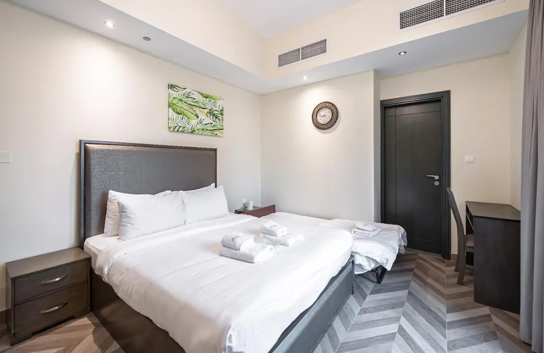 Spacious 4 Bedroom Apartment With Balcony In Business Bay-1
