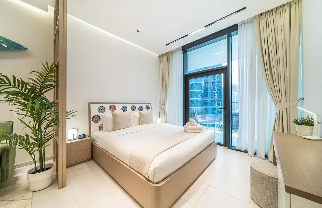 Luxury Studios With Burj Khalifa View Or Canal View - Marquise Square Tower-1