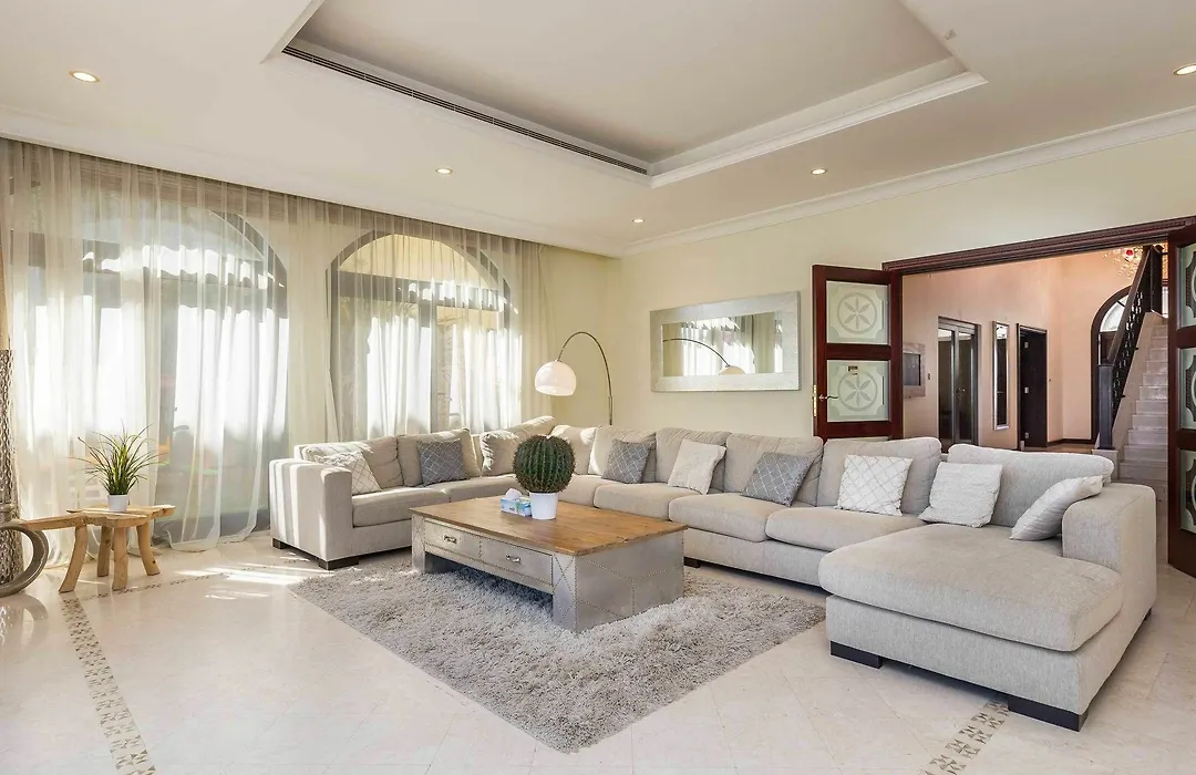 5 Bedroom Garden Villa At Frond E By Deluxe Holiday Homes-1
