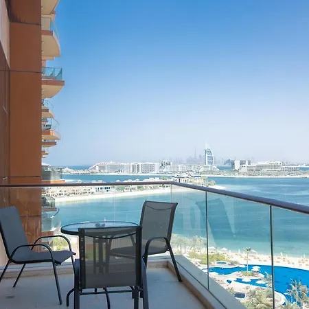 Luxury Apartment With Beach And Sea View-3