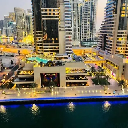 Cayan Tower Luxury Apartment With Sea View-3