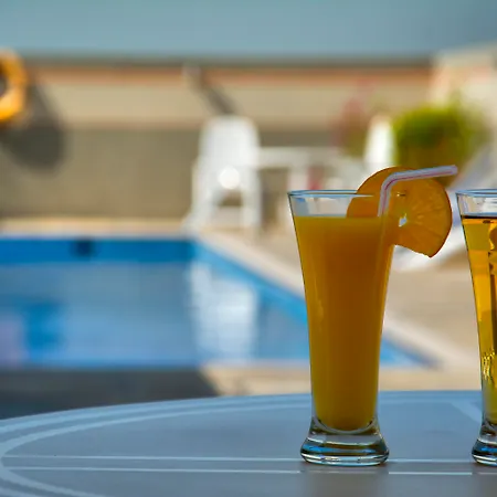 Rose Garden Hotel Apartments Al Barsha, Near Metro Station-3