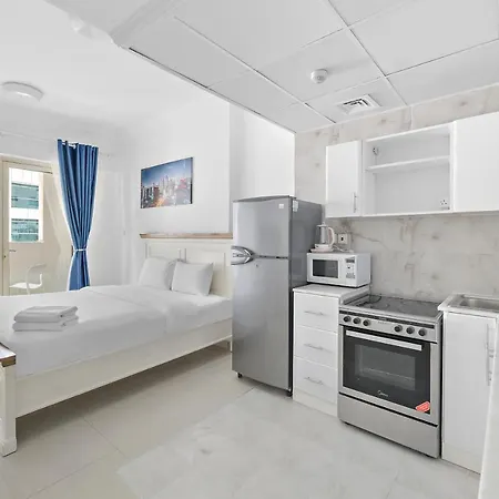 Minimalistic Studio In The Heart Of Dubai Marina-2