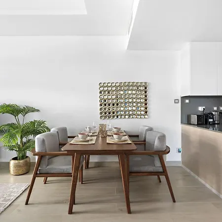 Vayk - Luxury Two Bedroom With Sea View And Beach Access-3