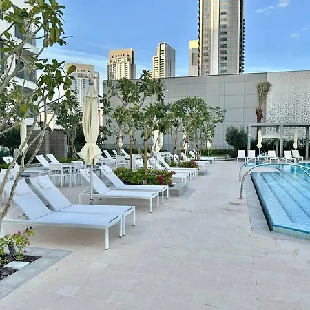 Luxurious Stay Dubai Creek Balcony & View-3