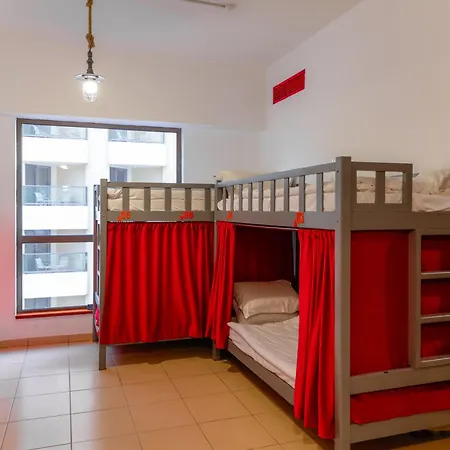 Lunar Hostel - Jbr-3
