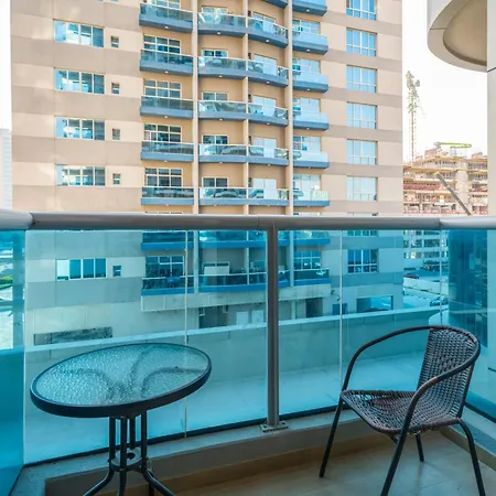 Live Spacious 3Br Apartment All En Suite & Balcony-2