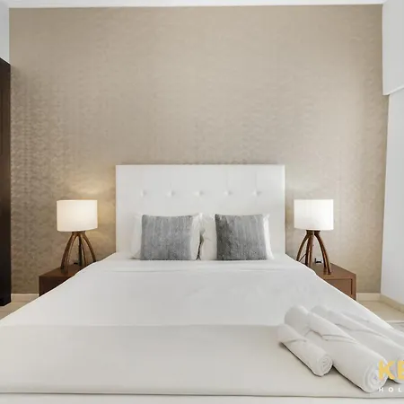 Cayan Escape Lavish 1Br With Sea View-3