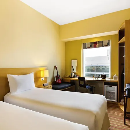Ibis Dubai Al Rigga-2