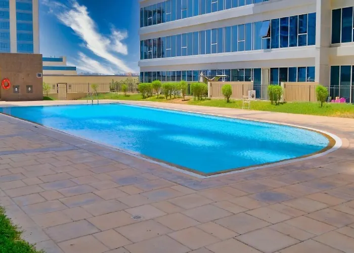 Octavius Holiday Home, Large 2 Bedroom Apartment Near Global Village & Outlet Mall Dubái admite animales