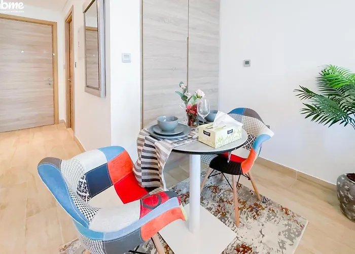 Bnbmehomes - Beautiful Lake View Studio Near Marina - 1504 Dubái admite animales