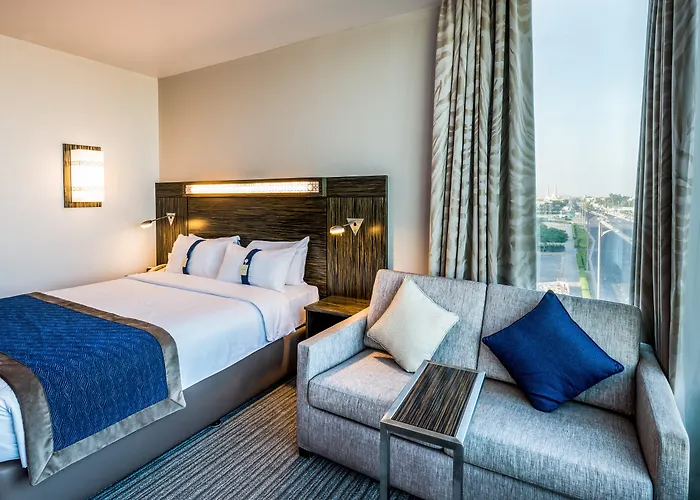 Holiday Inn Express Dubai, Jumeirah By Ihg